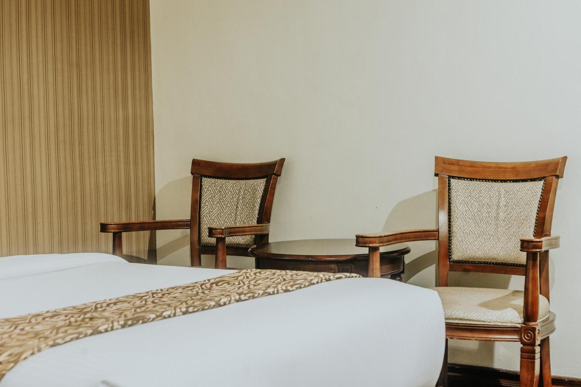 Villa Caceres Hotel Naga  Ngoại thất bức ảnh