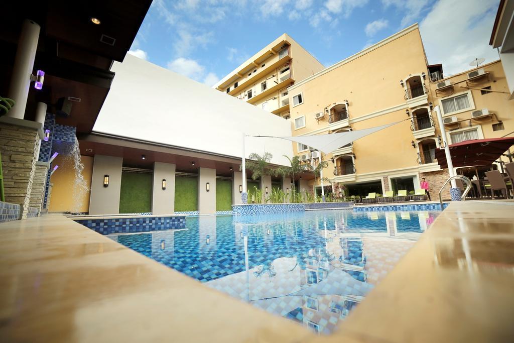 Villa Caceres Hotel Naga  Ngoại thất bức ảnh